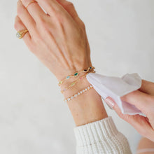 Load image into Gallery viewer, Radiance Towelettes