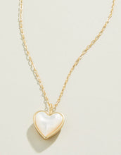 Load image into Gallery viewer, heart shaped necklace
