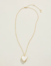 Load image into Gallery viewer, heart shaped jewelry on gold chain