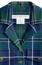 Load image into Gallery viewer, close up of collared neckline