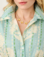 Load image into Gallery viewer, close up of collar neckline and button closure