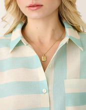 Load image into Gallery viewer, close up of collared neckline