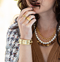 Load image into Gallery viewer, Capucine de Wulf Berry Cuff Bracelet - Gold