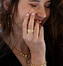 Load image into Gallery viewer, Capucine de Wulf Berry Hammered Band - Gold/CZ