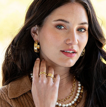 Load image into Gallery viewer, Capucine de Wulf Berry Hoop Earrings - Medium - Gold