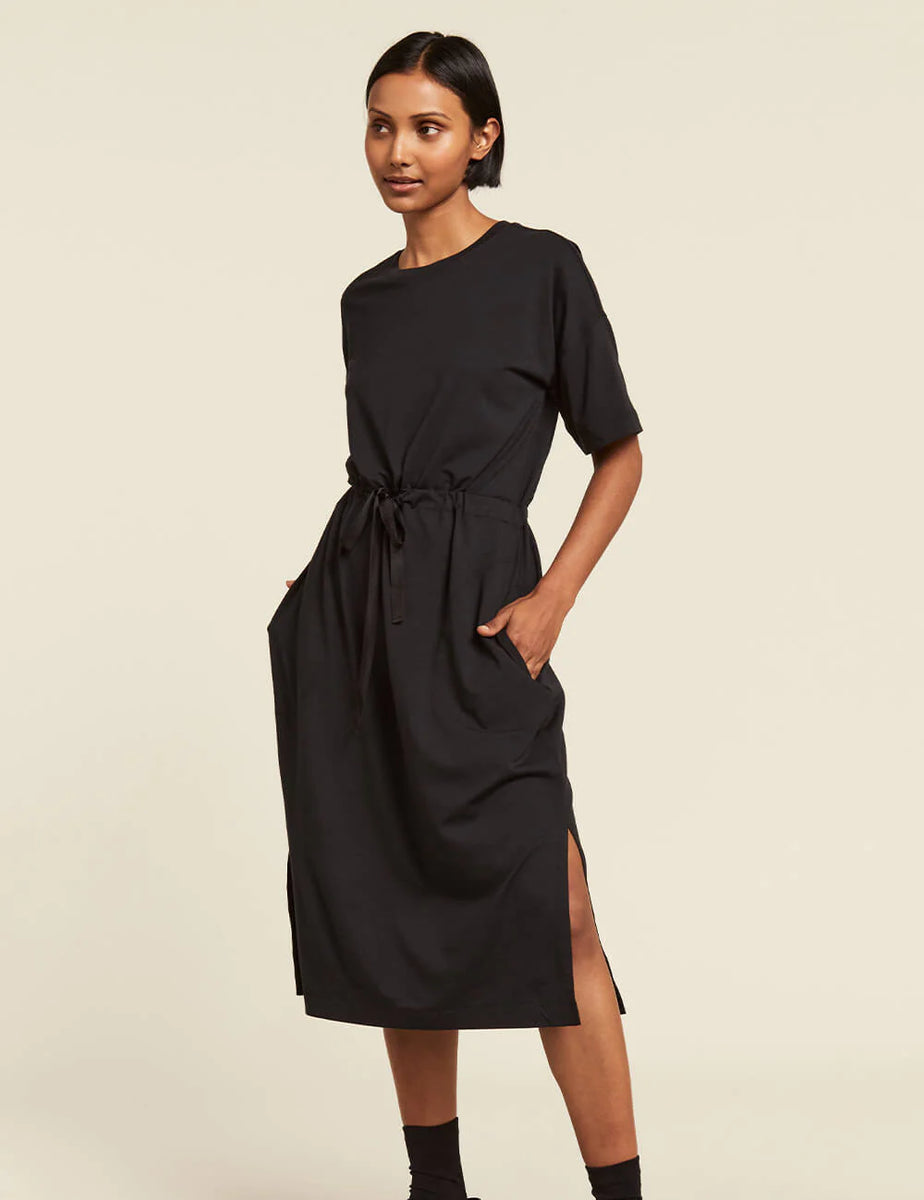 black booty dress let's give it up for the back of the dress.. (only right to have a little out for the babes @glaad) ..and let's give it up for my image award breathable materials Zolique Chest Cutout Butt-Covering Dress