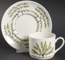 Load image into Gallery viewer, Charolette Moss Espalier Saucer - FINAL SALE