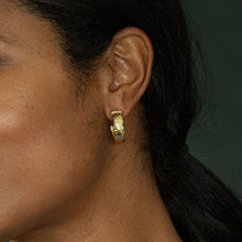 Load image into Gallery viewer, Capucine de Wulf Jewelry Cleopatra Classic Hoop Earrings - Gold