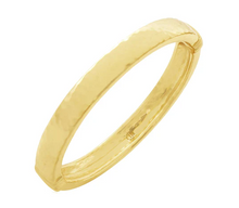 Load image into Gallery viewer, Capucine de Wulf Cleopatra Oval Hinged Bangle - Gold