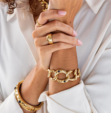 Load image into Gallery viewer, Capucine de Wulf Cleopatra Ring Band - Gold