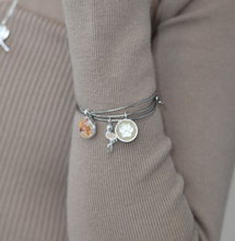 Load image into Gallery viewer, Dune Jewelry Beach Charm Bangle Flamingo Shape - FINAL SALE