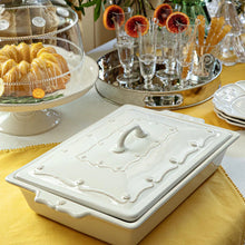 Load image into Gallery viewer, Juliska Berry and Thread Whitewash Lidded 13" Rectangular Baker