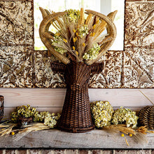 Load image into Gallery viewer, Juliska Devon Willow 31" Stag Vase