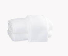 Load image into Gallery viewer, Matouk Milagro Bath Towels - White