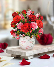 Load image into Gallery viewer, FreshCut Paper Mini Blooming Roses Pop-Up Greeting Card