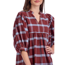 Load image into Gallery viewer, close up of puffed sleeves