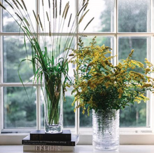 Load image into Gallery viewer, Simon Pearce Woodbury Vase - Large