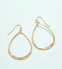 Load image into Gallery viewer, Spartina 449 Baynard Cove Earrings Gold