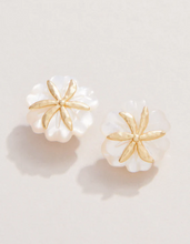 Load image into Gallery viewer, Spartina 449 Carved Flower Stud Earrings