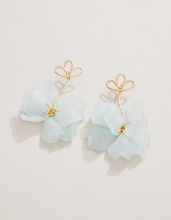 Load image into Gallery viewer, Spartina 449 Corolla Stem Earrings