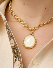 Load image into Gallery viewer, Spartina 449 Mercer House Necklace 18" Mother-of-Pearl