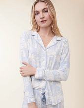 Load image into Gallery viewer, Spartina 449 Pajama Top Palm Scene Blue