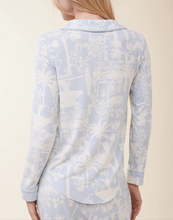 Load image into Gallery viewer, Spartina 449 Pajama Top Palm Scene Blue