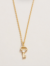 Load image into Gallery viewer, Spartina 449 Sea La Vie Necklace 18" Best Friends/Heart Key (2 piece set)