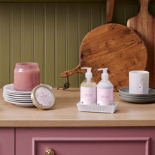 Load image into Gallery viewer, Thymes Magnolia Willow Statement Poured Candle