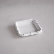 Load image into Gallery viewer, VIDA Bamboo Beverage Napkin Holder - White