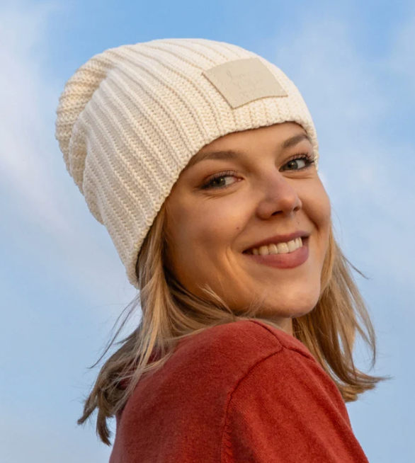 White Speckled/Natural Monochrome Beanie – AGAPANTHUS display picture 1