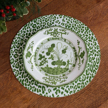 Load image into Gallery viewer, VIDA Faenza 9" Salad Plate Set of 4 (White and Green)