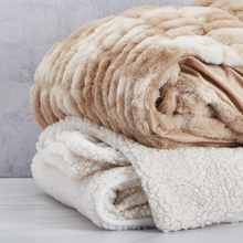 Load image into Gallery viewer, Marbled Faux Fur Throw 50x60