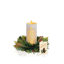 Load image into Gallery viewer, Holiday Candle w/ Lights