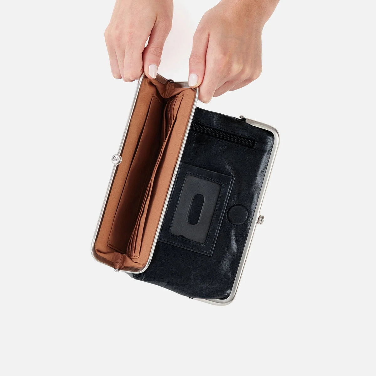 HOBO Lauren Clutch Wallet - Vintage Hide - Black – AGAPANTHUS display picture 2