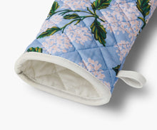 Load image into Gallery viewer, Hydrangea Oven Mitt close up