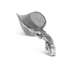 Load image into Gallery viewer, Arthur Court Alligator Ice Scoop