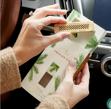 Load image into Gallery viewer, Thymes Frasier Fir Car Diffuser Kit