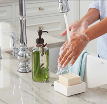 Load image into Gallery viewer, Thymes Frasier Fir Heritage Hand Wash Refill