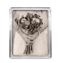 Load image into Gallery viewer, Mariposa Signature 8x10 Frame