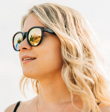 Load image into Gallery viewer, Wyecreeks Sunglasses - FINAL SALE
