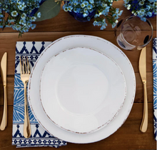 Load image into Gallery viewer, Vietri Melamine Lastra Dinner Plate - White