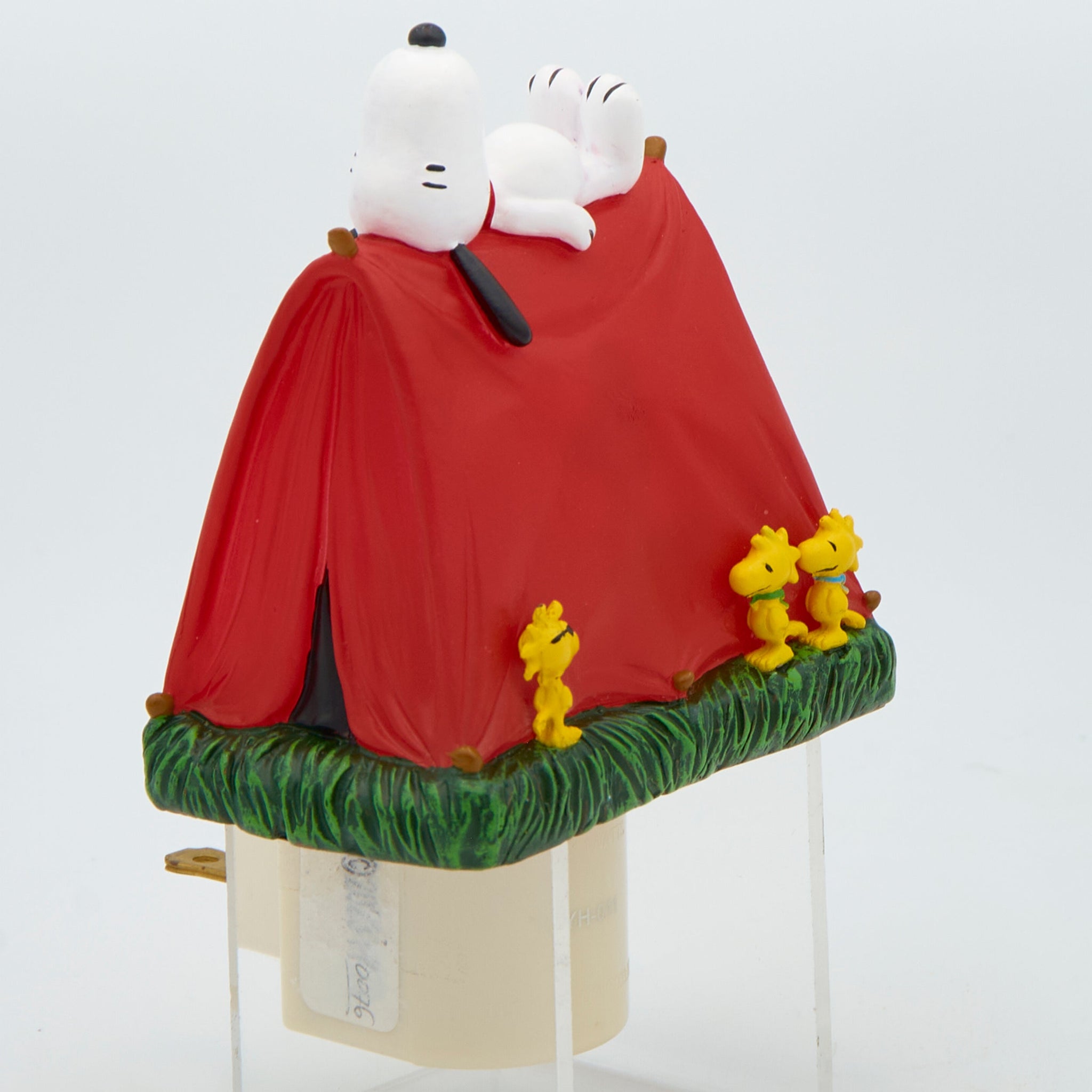 Snoopy & Hidden Woodstock Camping Tent 5