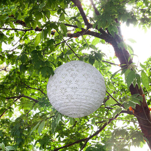 Soji Stella Deco Globe - 12" Solar Lantern White