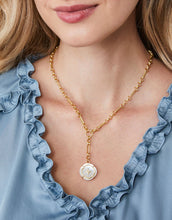 Load image into Gallery viewer, Orla Round Necklace 18&quot;
