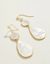 Load image into Gallery viewer, Spartina 449 Batina Earrings Mother-of-Pearl
