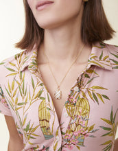 Load image into Gallery viewer, Spartina 449 Stonevale Petite Necklace 18" Mother-of-Pearl
