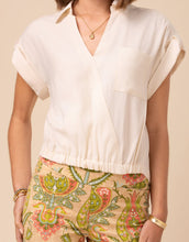 Load image into Gallery viewer, white blouse with gathered hen and side pocket
