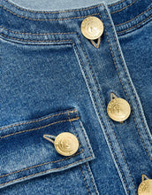 Load image into Gallery viewer, close up of spartina branded buttons 
