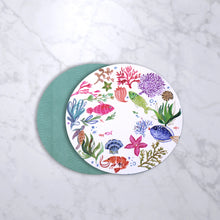 Load image into Gallery viewer, VIDA Croc Reversible 15.5&quot; Round Placemats Set of 4 - Coastal

